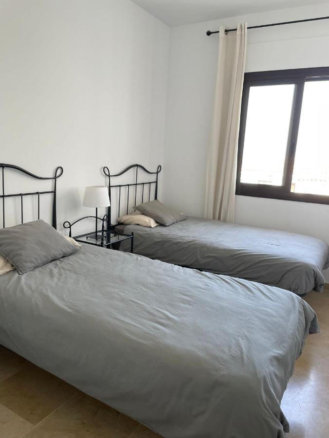 Penthouse Marina La Duquesa Apartman Manilva Kültér fotó